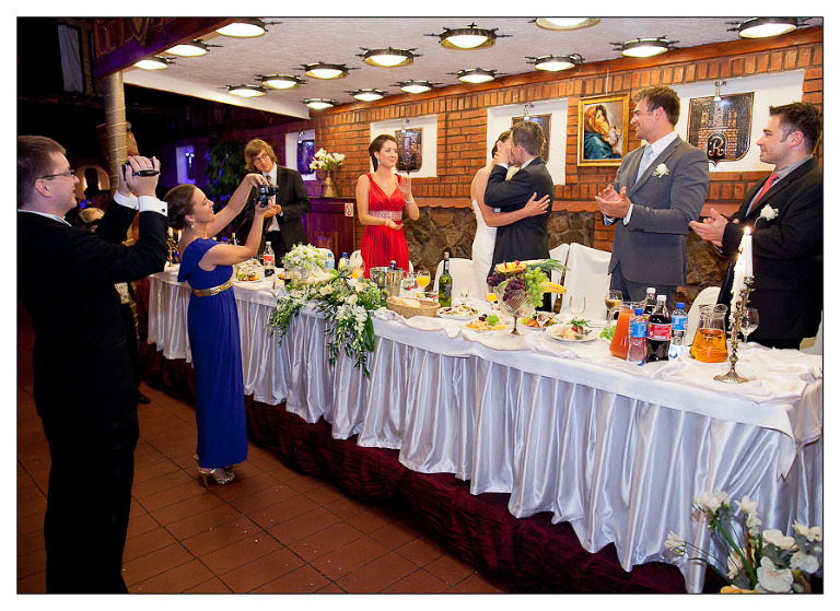 fotograf ślubny Warszawa, sesja zdjęciowa nad morzem, zdjęcia w wodzie, fotograf warszawa, plener ślubny