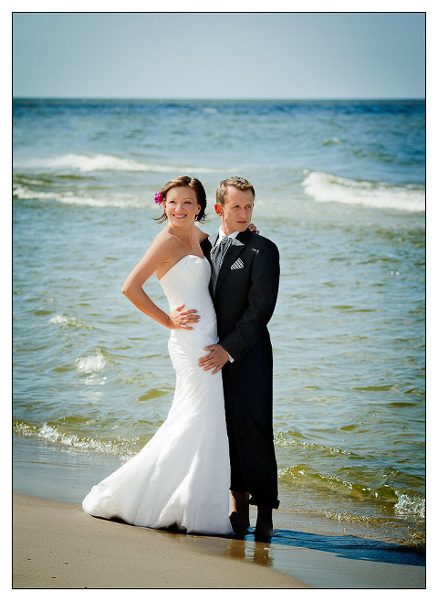 fotograf ślubny Warszawa, sesja zdjęciowa nad morzem, zdjęcia w wodzie, fotograf warszawa, plener ślubny, zdjęcia Łeba