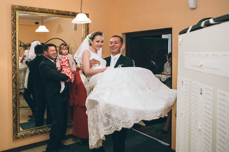 ślub Moniki i Kamila, fotograf ślubny warszawa, kościół św. Anny Raszyn, fotograf na ślub Raszyn