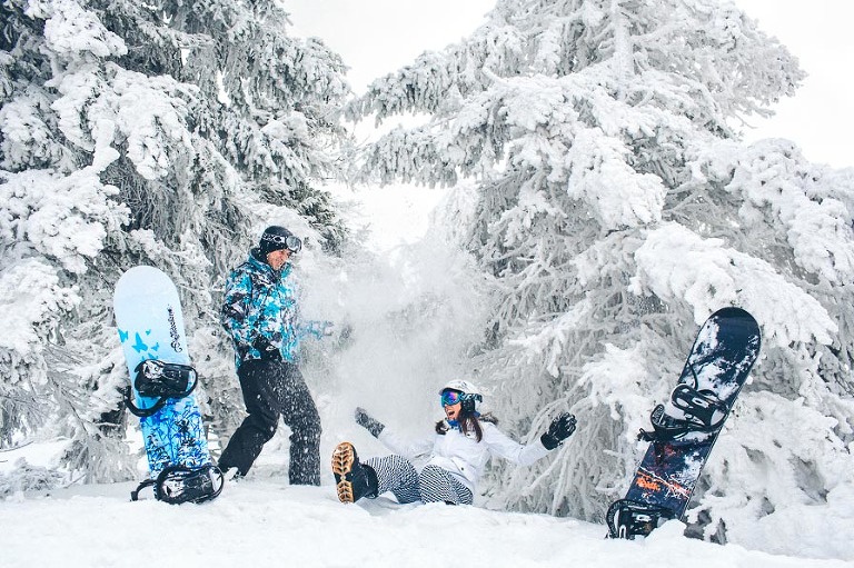 Sesja narzeczeńska Paulina i Mikołaj, sesja w górach, na stoku, zdjęcia Jaworzyna, fotograf ślubny Warszawa