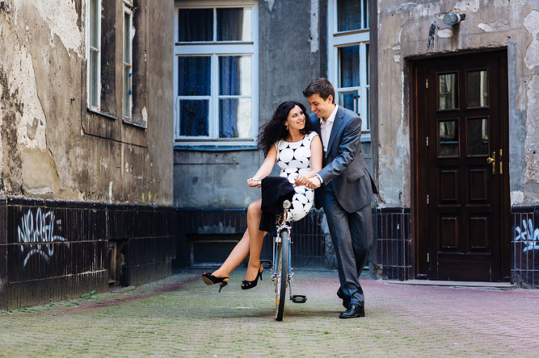 Vera i Tom - sesja narzeczeńska fotoszubi fotograf ślubny warszawa Aeoroklub