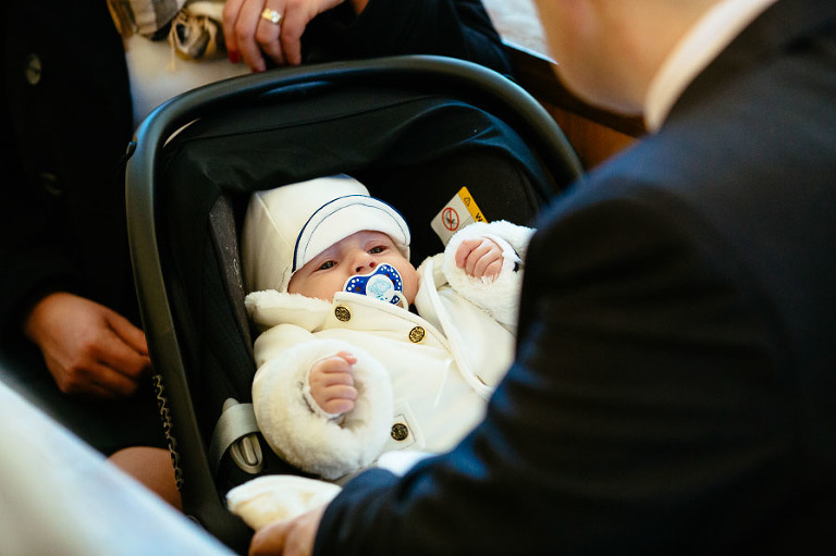 zdjęcia ze chrzcin Karolka - Fotoszubi fotograf ślubny Warszawa
