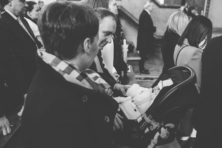 zdjęcia ze chrzcin Karolka - Fotoszubi fotograf ślubny Warszawa